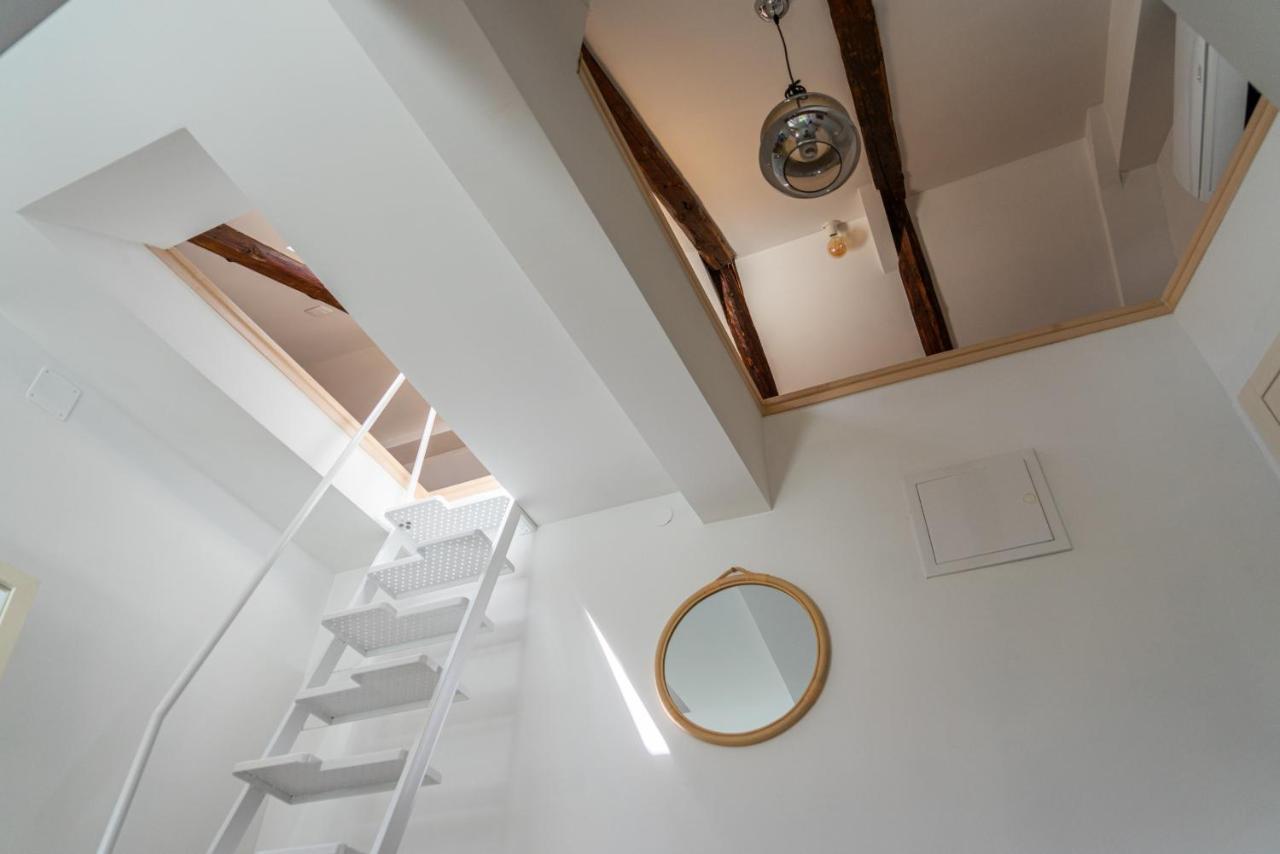 Cool Attic Apartment Marina Сплит Экстерьер фото