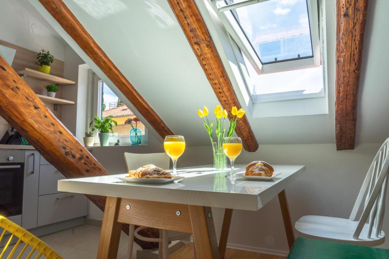 Cool Attic Apartment Marina Сплит Экстерьер фото