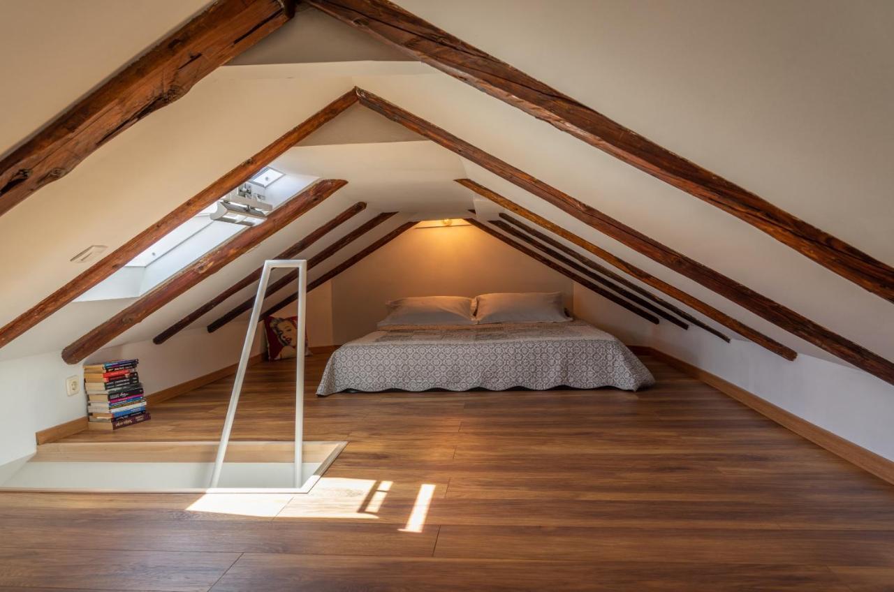 Cool Attic Apartment Marina Сплит Экстерьер фото
