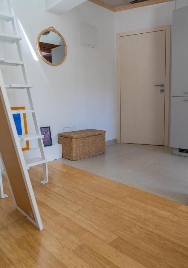 Cool Attic Apartment Marina Сплит Экстерьер фото