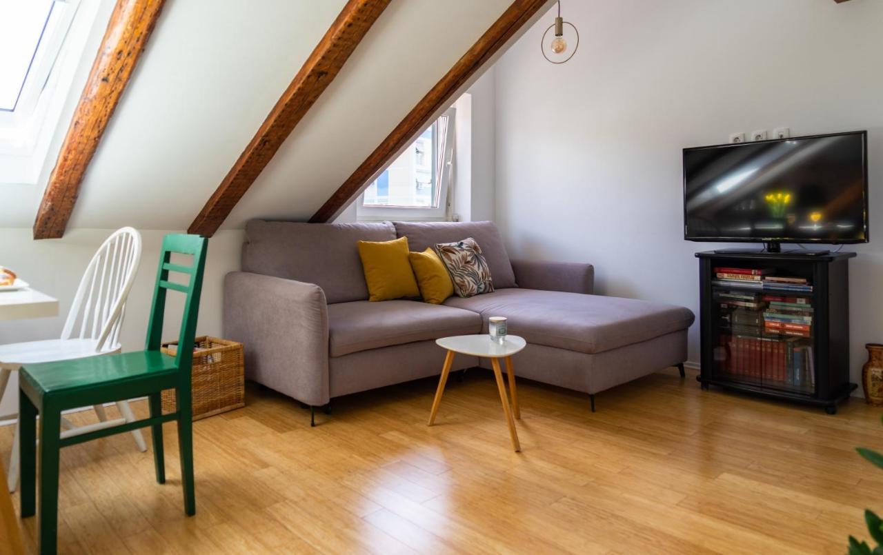 Cool Attic Apartment Marina Сплит Экстерьер фото