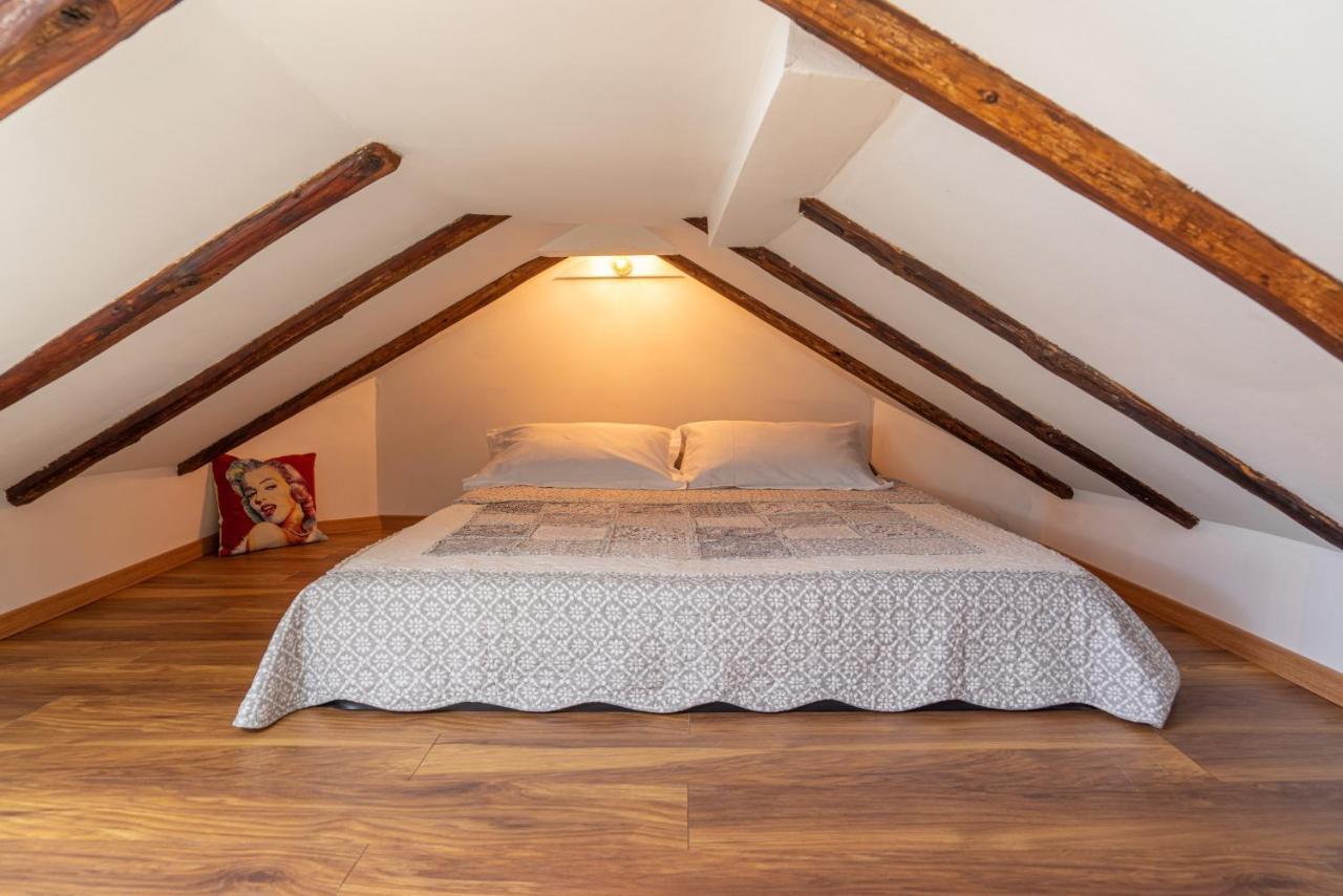 Cool Attic Apartment Marina Сплит Экстерьер фото
