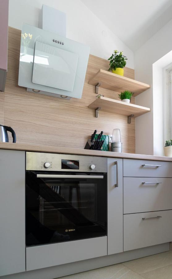 Cool Attic Apartment Marina Сплит Экстерьер фото
