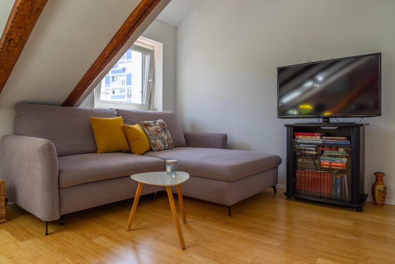 Cool Attic Apartment Marina Сплит Экстерьер фото