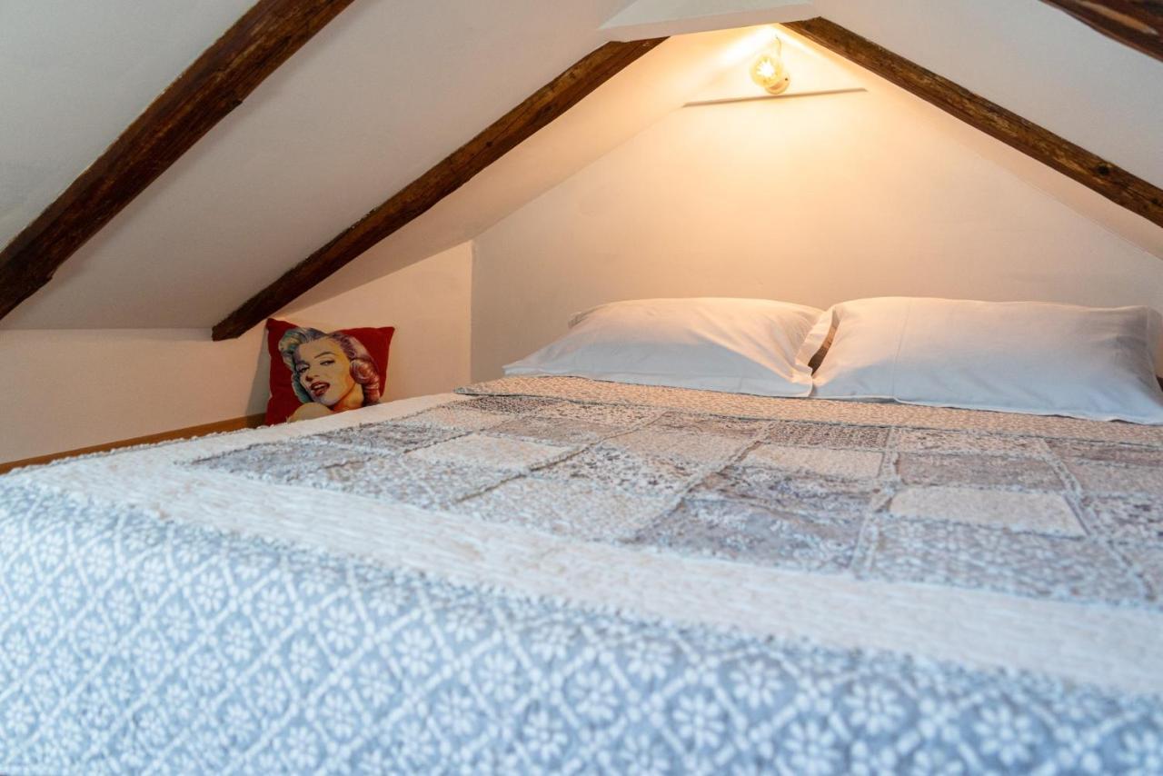Cool Attic Apartment Marina Сплит Экстерьер фото