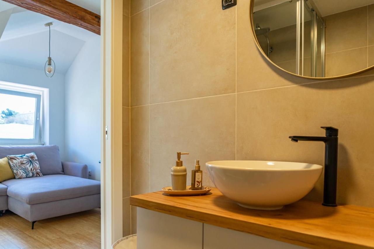 Cool Attic Apartment Marina Сплит Экстерьер фото